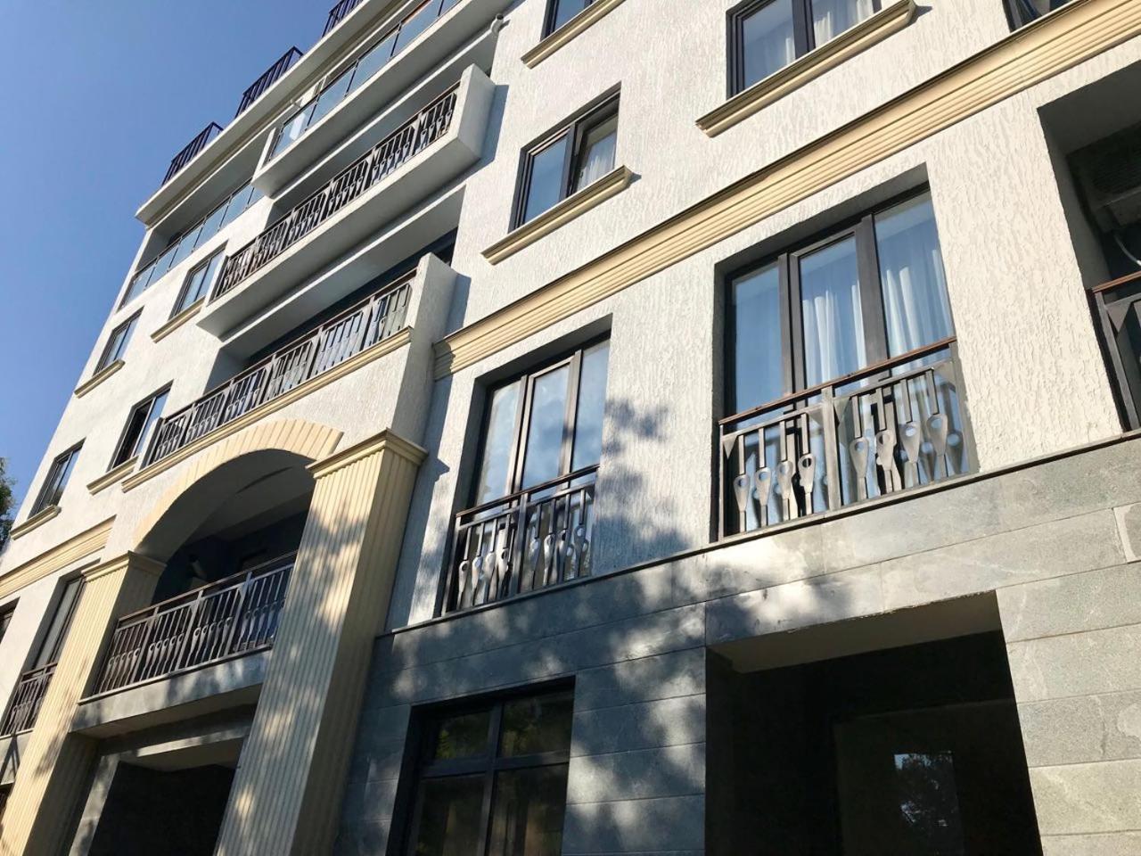 City Center Apartments By Happy Place Tbilisi Exterior foto